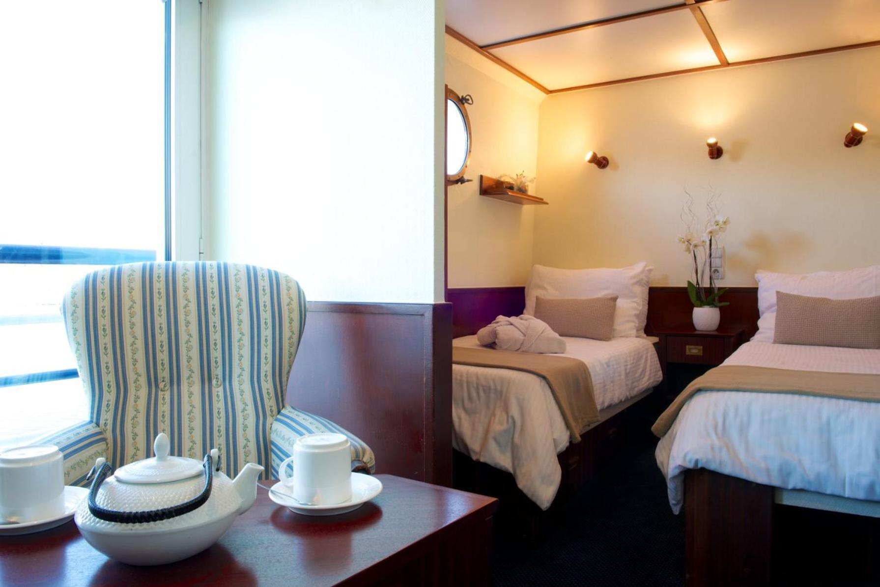 Bateau Hotel A Quai Le Chardonnay 亞維農 客房 照片