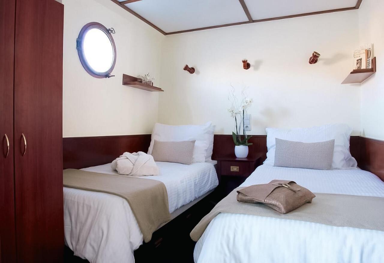 Bateau Hotel A Quai Le Chardonnay 亞維農 外观 照片